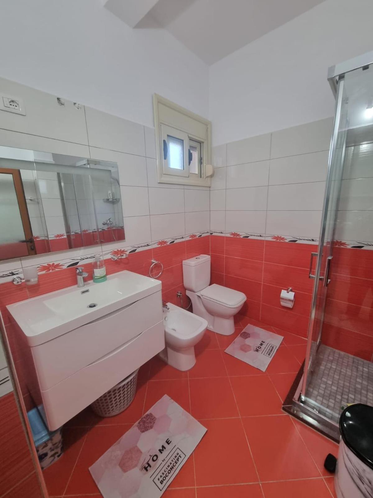Vila Megi-Rent Room Vlore Exterior photo